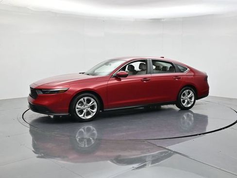 Used 2024 Honda Accord LX image 6