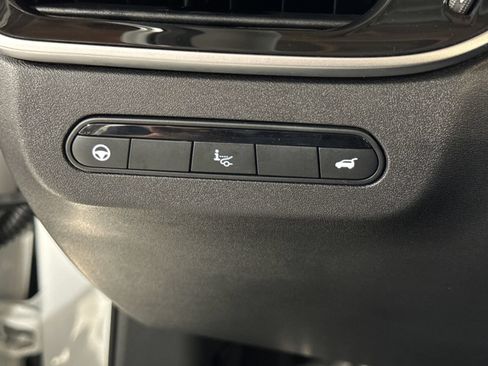 Certified 2025 INFINITI QX60 Luxe w/ Vision Package AWD/4WD image 15