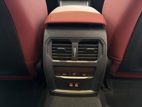Used 2025 BMW 330i xDrive Sedan w/ M Sport Package image 36