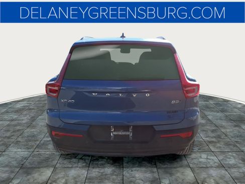 Certified 2023 Volvo XC40 B5 Plus w/ Driver Assist Package image 4
