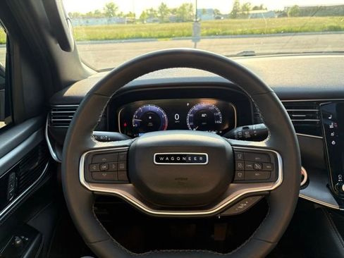 Used 2024 Jeep Wagoneer Series II AWD/4WD image 20
