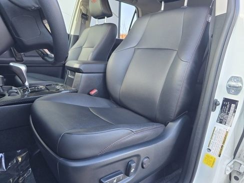 Used 2023 Toyota 4Runner TRD Off-Road Premium w/ Off Road Premium Plus Package image 8