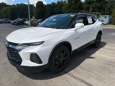 Certified 2022 Chevrolet Blazer RS w/ Enhanced Convenience Package AWD/4WD image 9