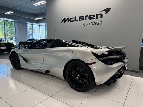 Used 2022 McLaren 720S Performance image 3