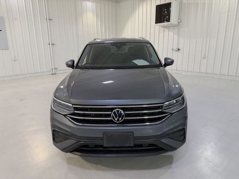 Used 2022 Volkswagen Tiguan SE image 8