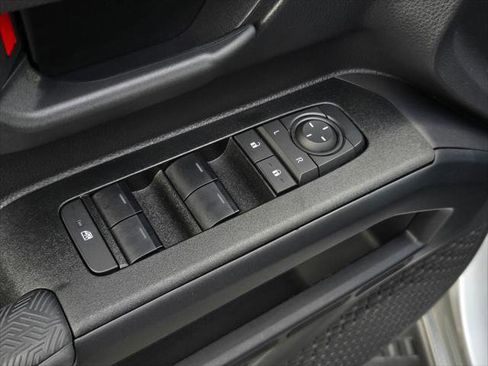 Certified 2025 Toyota 4Runner SR5 AWD/4WD image 10