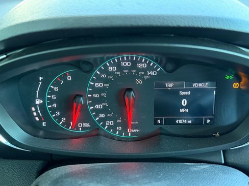 Used 2019 Chevrolet Trax LT w/ LT Convenience Package image 9