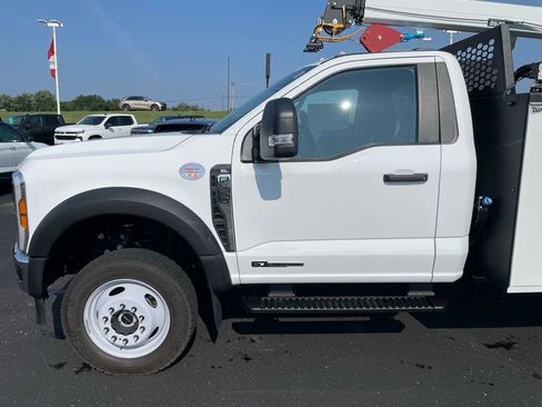 New 2025 Ford F550 XL image 40