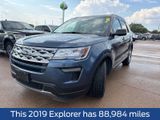 Used 2019 Ford Explorer XLT image 2