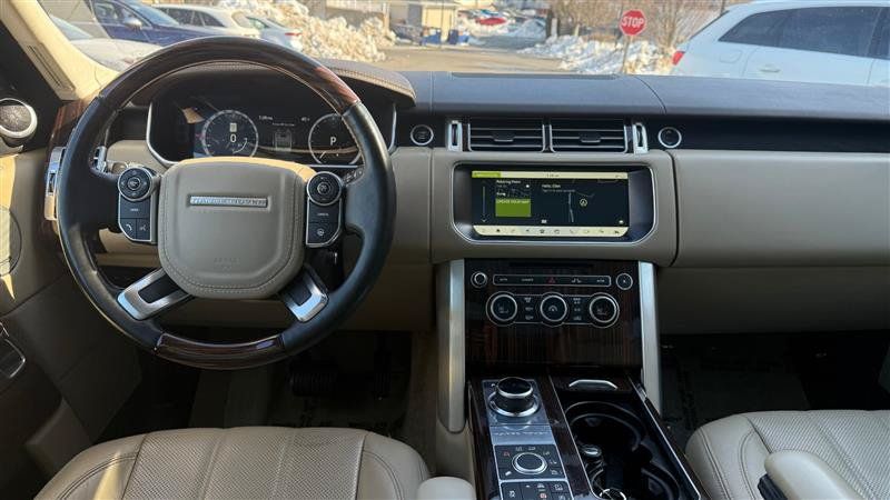Used 2017 Land Rover Range Rover HSE AWD/4WD image 28