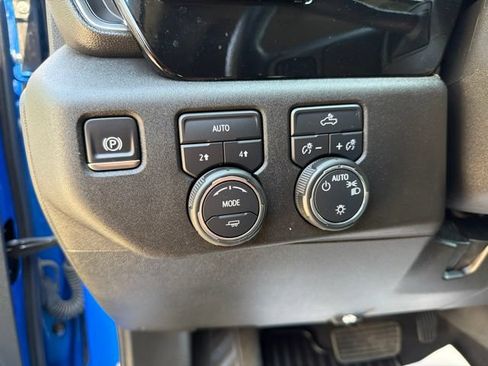 Certified 2025 Chevrolet Silverado 1500 LT AWD/4WD image 23