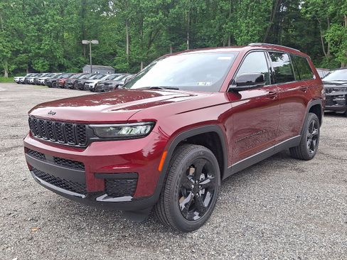 New 2025 Jeep Grand Cherokee L Altitude image 2