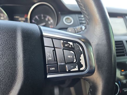 Used 2015 Land Rover Discovery Sport HSE image 26
