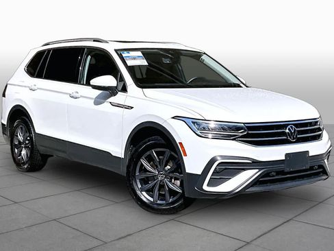 Used 2022 Volkswagen Tiguan SE AWD/4WD image 3
