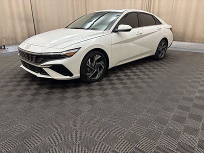 Used 2024 Hyundai Elantra SEL w/ Convenience Package