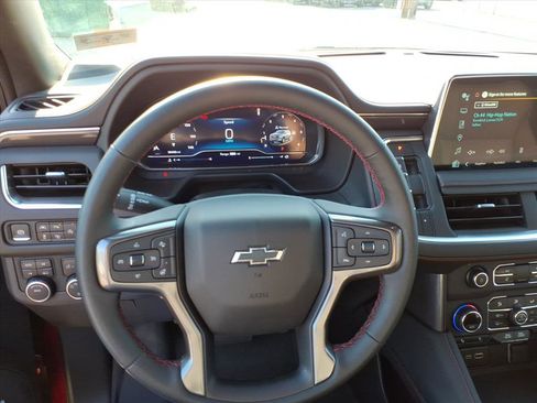 Used 2023 Chevrolet Suburban RST w/ Luxury Package image 16