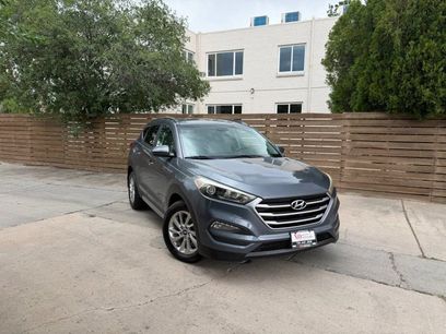 Used 2017 Hyundai Tucson SE w/ SE Popular Package 02