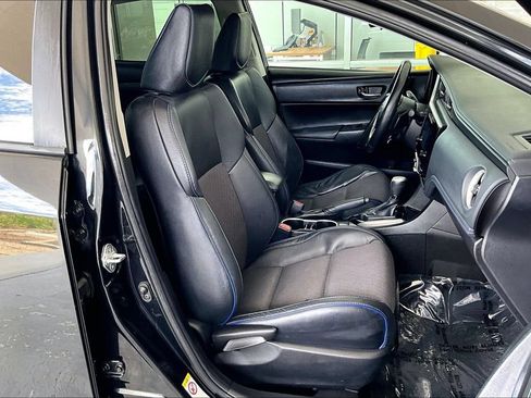 Used 2018 Toyota Corolla SE w/ Carpet Mat Package (TMS) FWD image 29