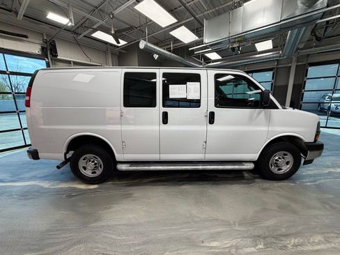 Used 2022 Chevrolet Express 2500 w/ Driver Convenience Package image 17