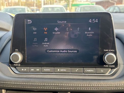 Used 2025 Nissan Rogue SV FWD image 20