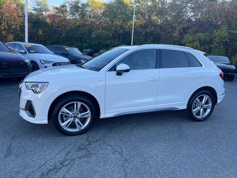 Used 2023 Audi Q3 2.0T Premium w/ Convenience Package image 7