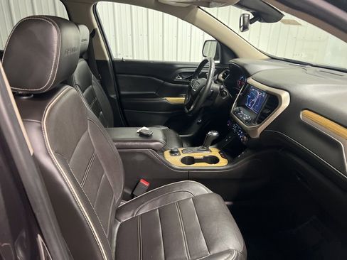Used 2017 GMC Acadia Denali image 8
