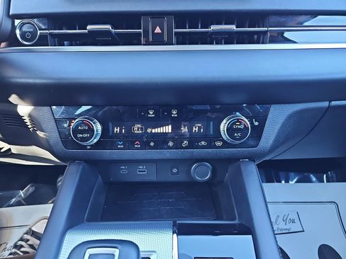 Used 2023 Mitsubishi Outlander SEL image 29