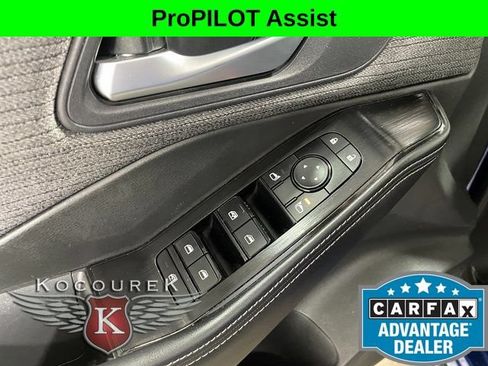 Used 2023 Nissan Rogue SV AWD/4WD image 19