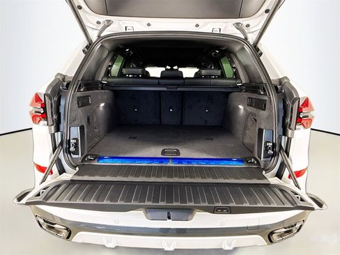 New 2026 BMW X5 xDrive50e w/ M Sport Package image 28