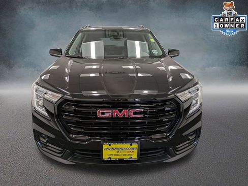 Used 2023 GMC Terrain SLT w/ Elevation Edition AWD/4WD image 2