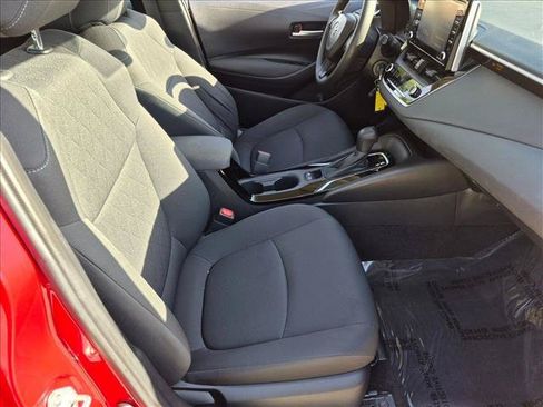 Used 2021 Toyota Corolla LE FWD image 18