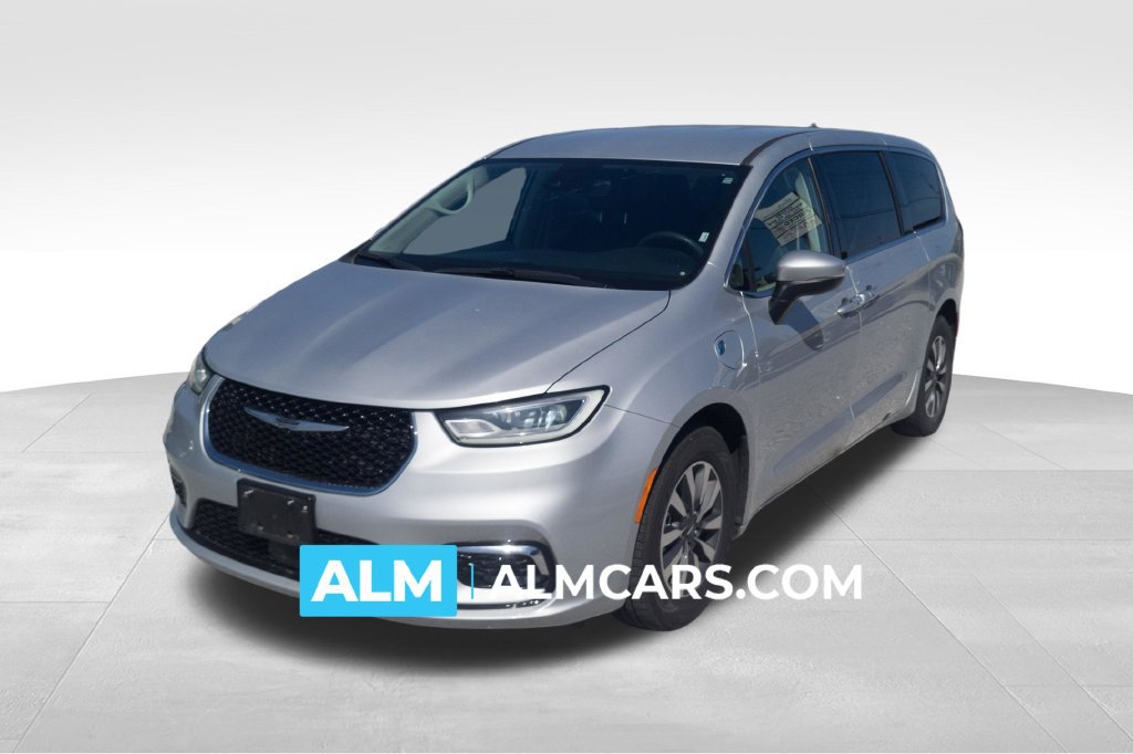 Used 2023 Chrysler Pacifica Touring-L FWD image 1