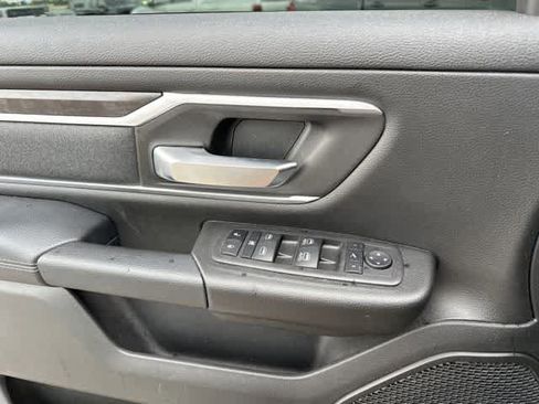 Used 2022 RAM 1500 Big Horn AWD/4WD image 11