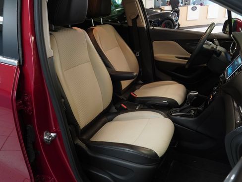 Used 2018 Buick Encore Preferred AWD/4WD image 21
