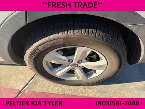 Used 2021 Kia Sorento LX image 8