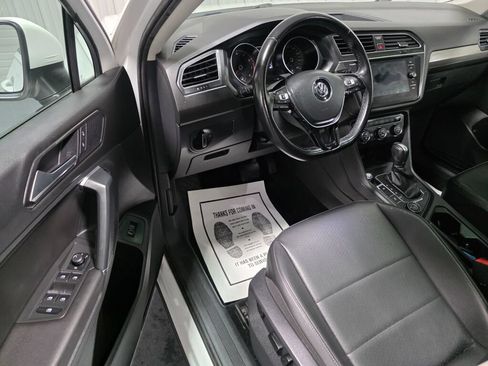 Used 2018 Volkswagen Tiguan SEL w/ 3rd Row Seat Package AWD/4WD image 6