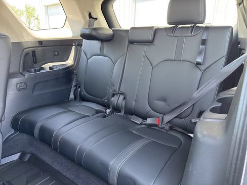 Used 2025 Honda Pilot EX-L image 36
