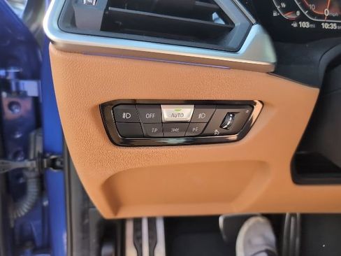 Used 2022 BMW 330i Sedan w/ M Sport Package image 23