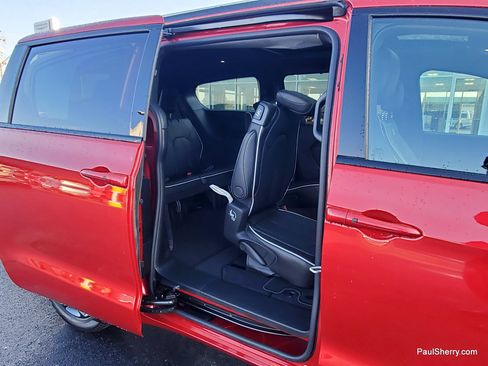 New 2026 Chrysler Pacifica Limited w/ S Appearance Package image 54