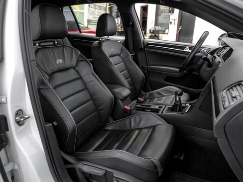 Used 2019 Volkswagen Golf R 4-Door image 27