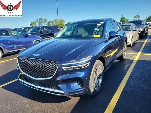 Used 2022 Genesis GV70 2.5T w/ Advanced Package AWD/4WD image 2