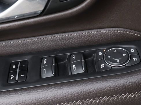 Used 2021 GMC Yukon Denali w/ LPO, Illumination Package image 17