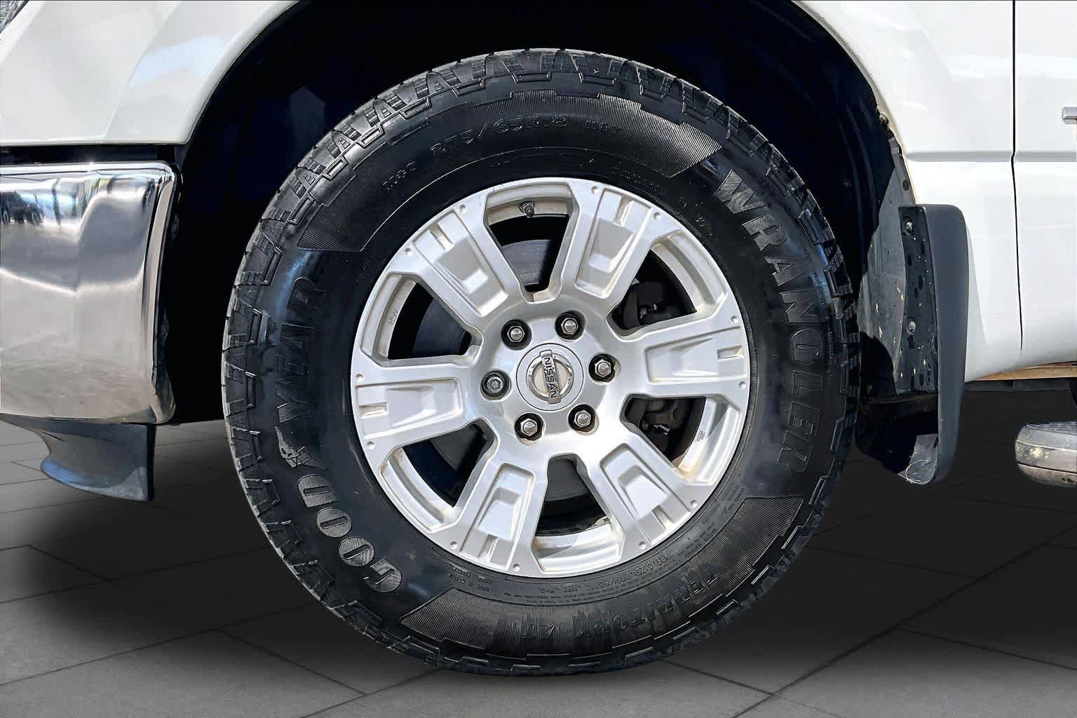 Used 2019 Nissan Titan SV RWD image 11