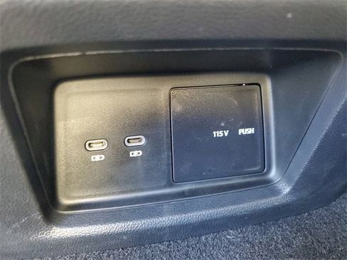 Certified 2025 Volkswagen Atlas Peak Edition SE image 14