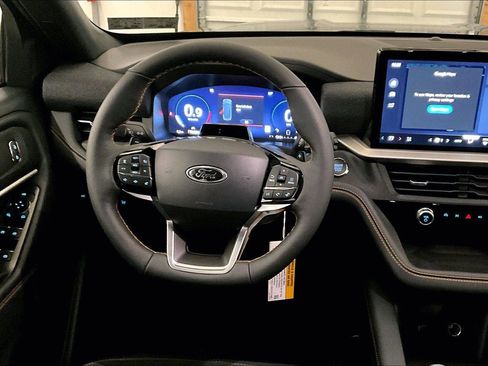 New 2026 Ford Explorer Tremor image 5