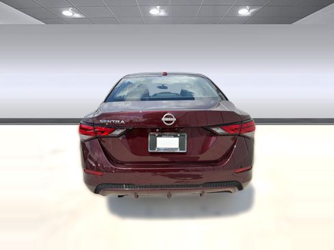 Used 2025 Nissan Sentra SV FWD image 10