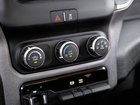 Used 2020 RAM 3500 Tradesman AWD/4WD image 26