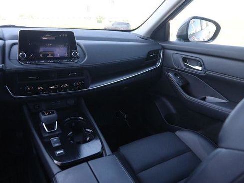 Used 2024 Nissan Rogue SV w/ SV Premium Package FWD image 25