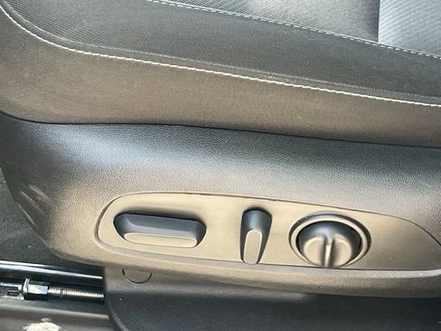 Used 2025 Chevrolet Blazer LT image 6