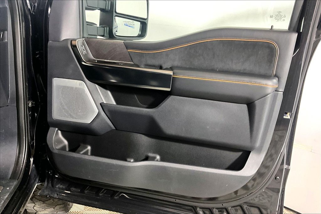 Used 2024 Ford F250 Platinum AWD/4WD image 19